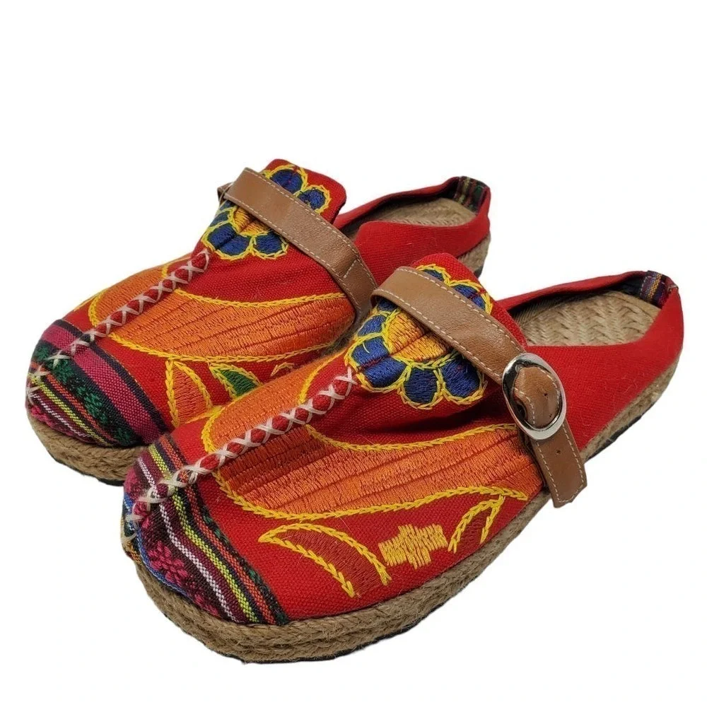Unbranded Embroidered Floral Fabric Slip on Straw Boho Sandals Size 8 - Picture 1 of 6